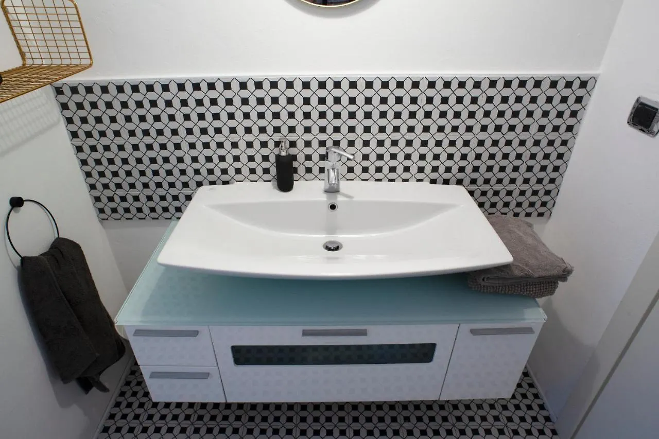 Pop_House, In The Heart Of Milano! Apartment  Milan